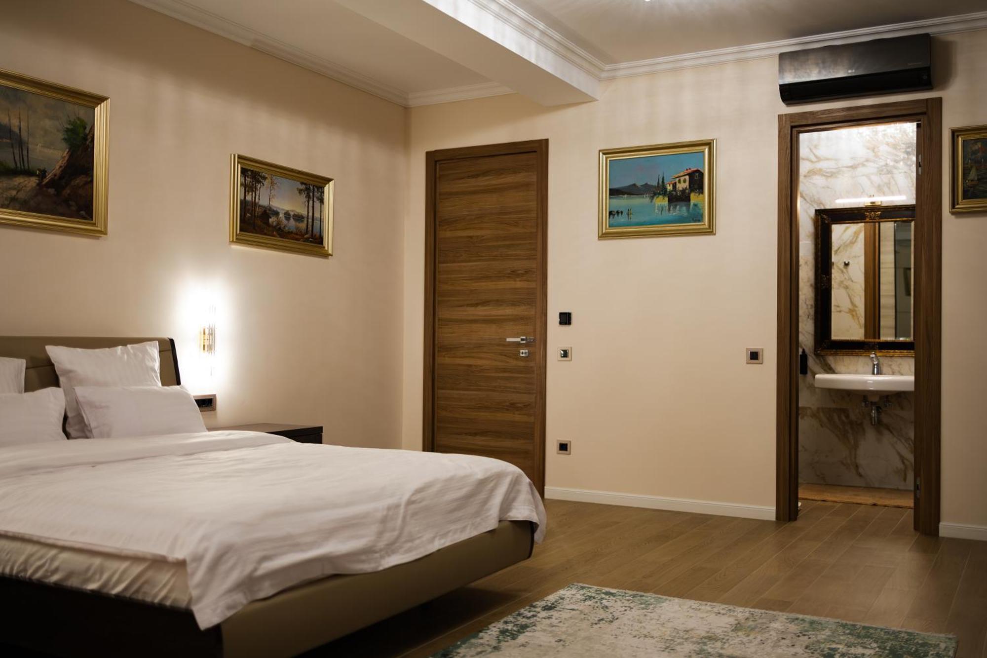 Therme Criss บาโลเตชติ ภายนอก รูปภาพ